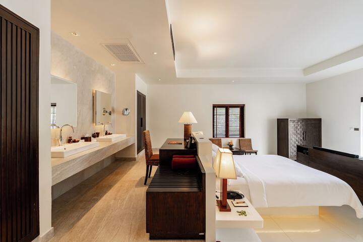 Room 43 of 229