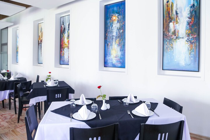 Dining 120 of 147