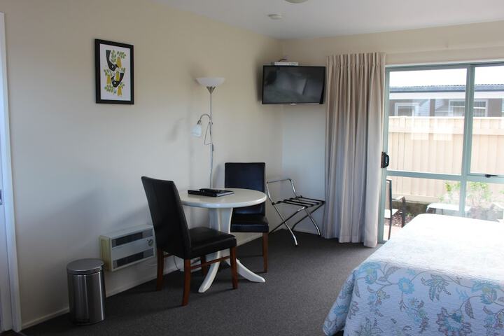 Room 14 of 28