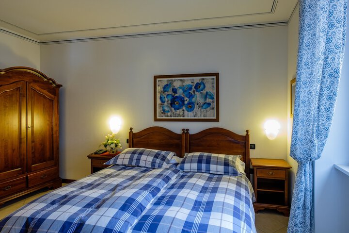 Room 43 of 115
