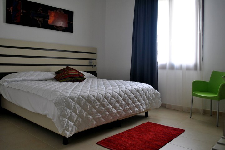 Room 6 of 37