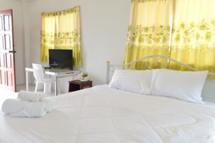 Room 9 of 23