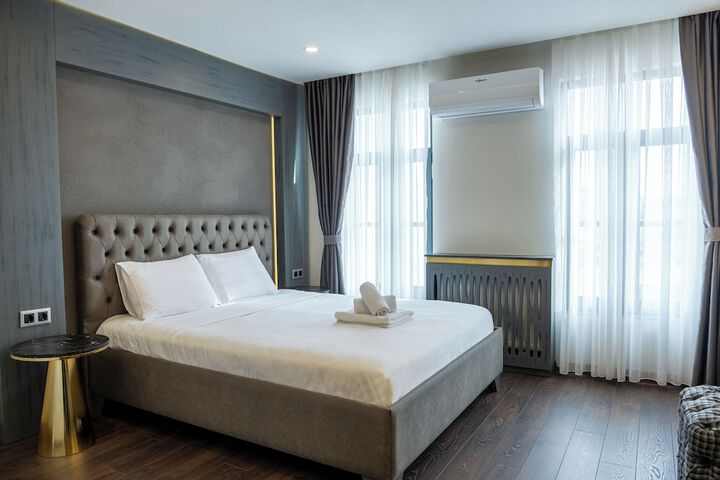 Room 8 of 29
