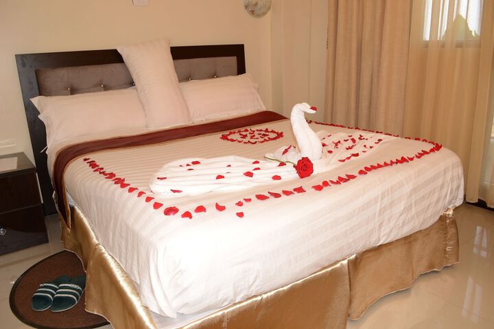 Room 14 of 35