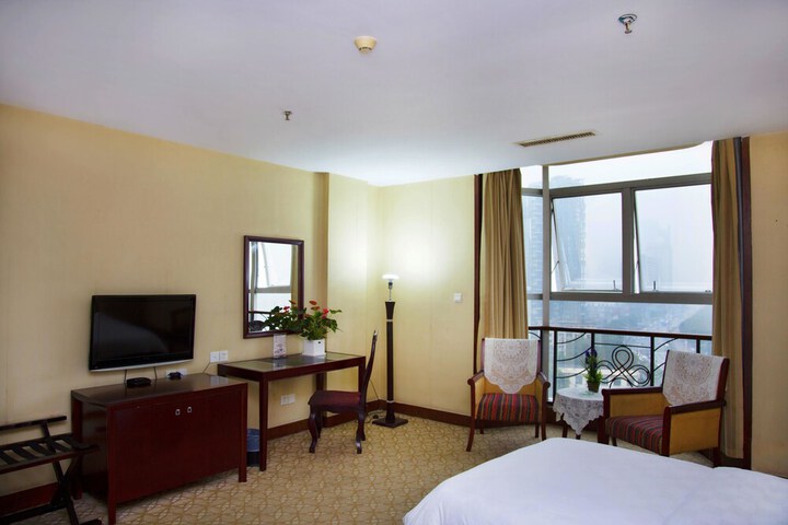 Room 5 of 19