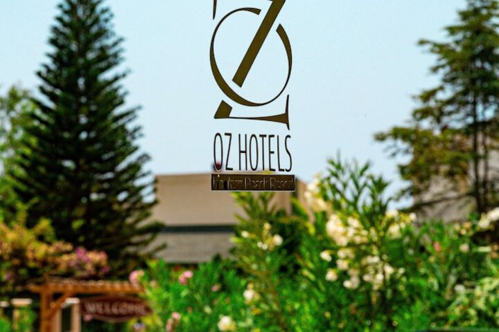 Hotel Exterior 508 of 552