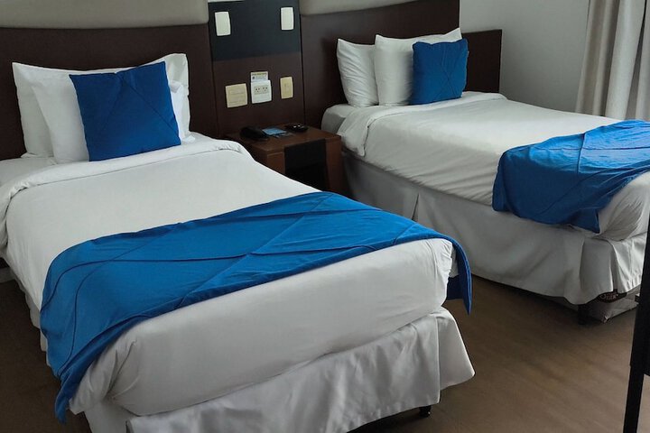 Room 44 of 105