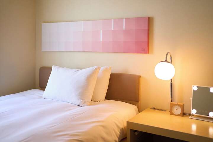 Room 18 of 127