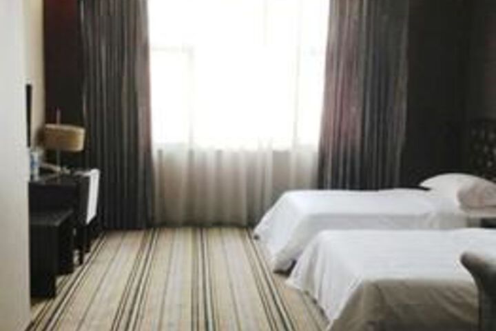 Room 13 of 52
