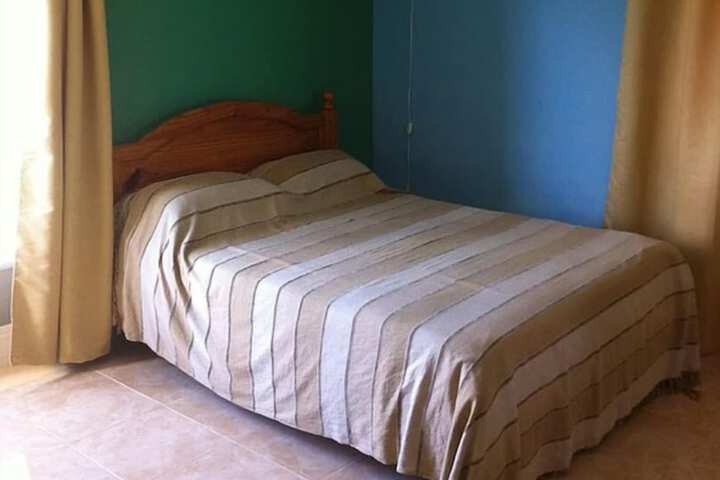 Room 9 of 32
