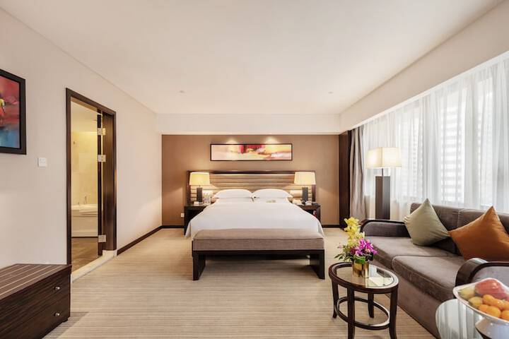 Room 16 of 35