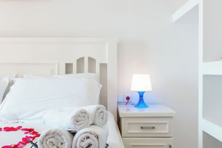 Room 42 of 297