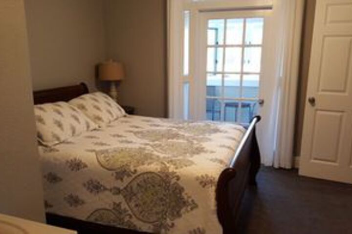 Room 8 of 23