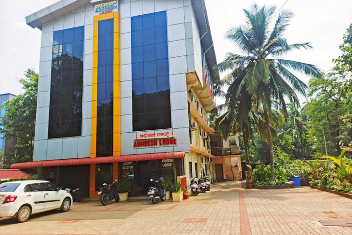 Adheesh Lodge