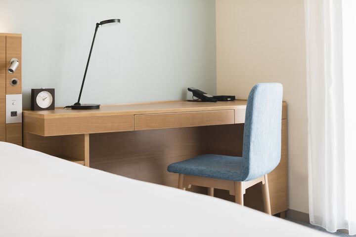 Room 13 of 27