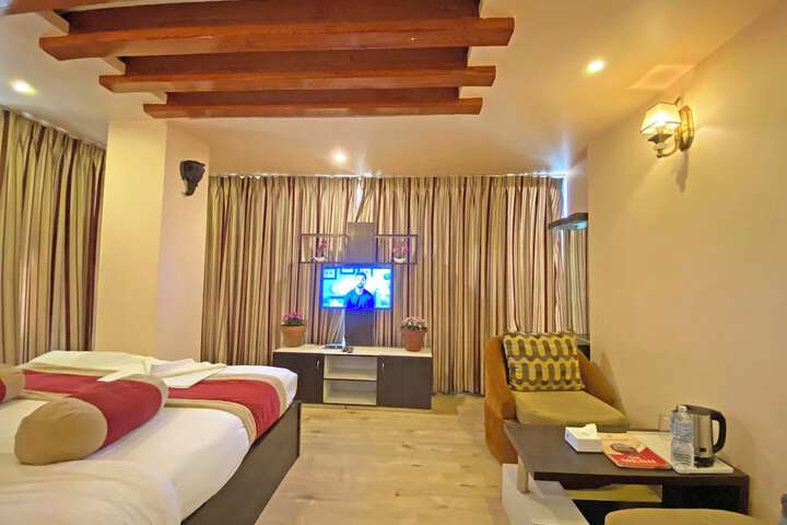 Room 8 of 70