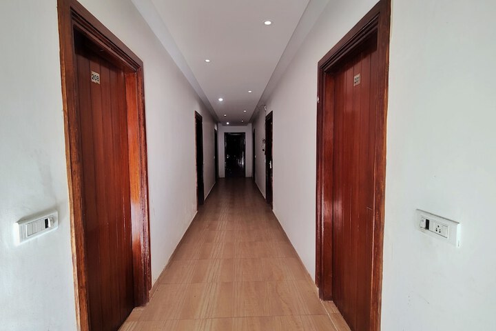 Hotel Interior 2 of 33