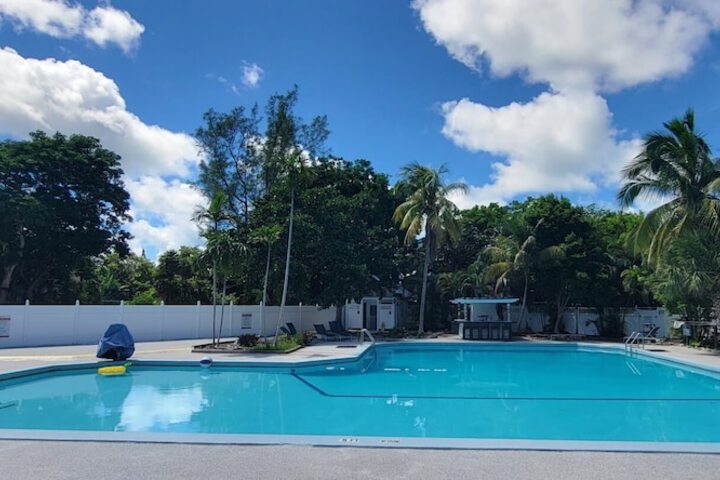 Pool 34 of 84