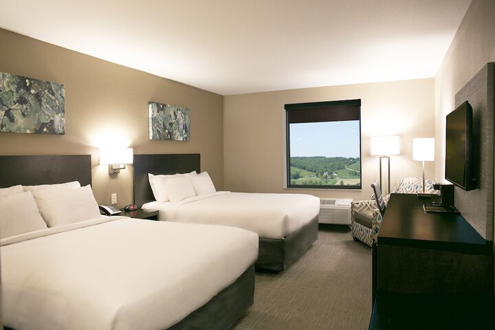 Room 8 of 35