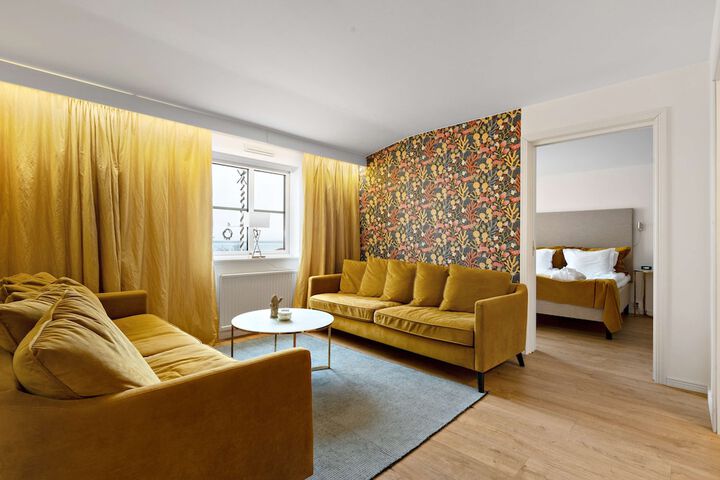 Room 8 of 87