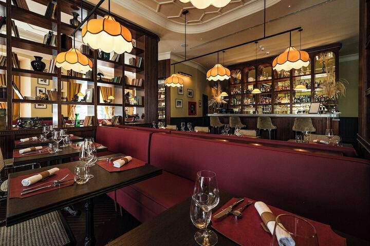 Dining 63 of 72