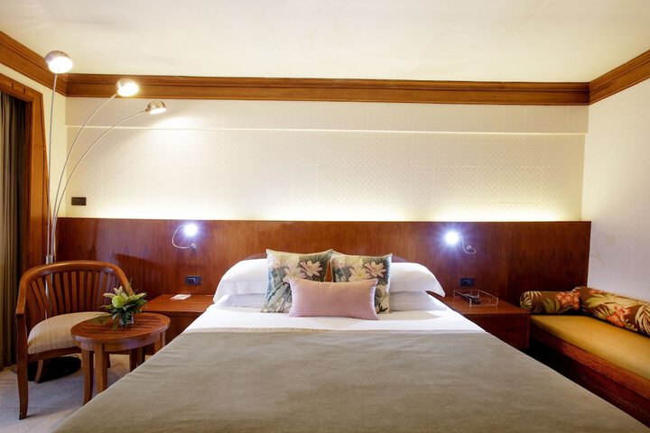Room 7 of 48