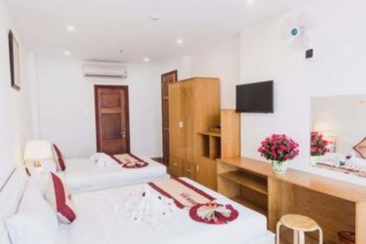 Room 14 of 49