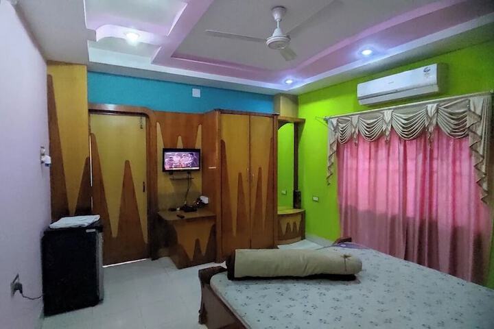 Room 7 of 17