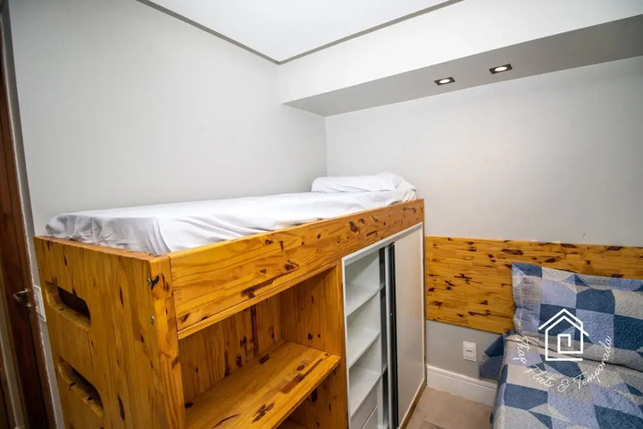 Room 5 of 14