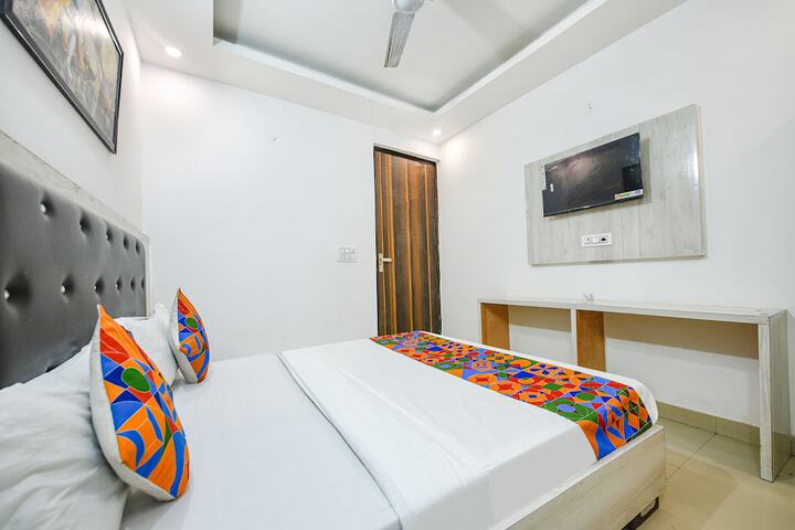 Room 18 of 24