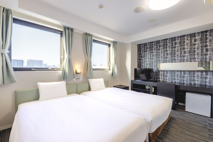 Room 10 of 62