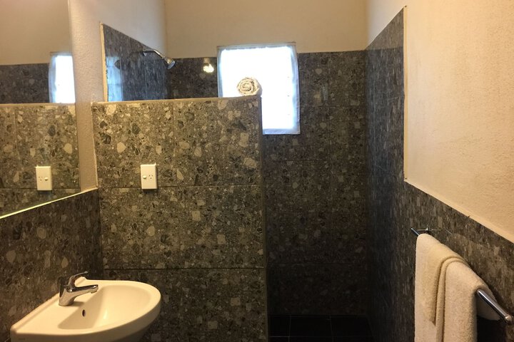 Room 11 of 19