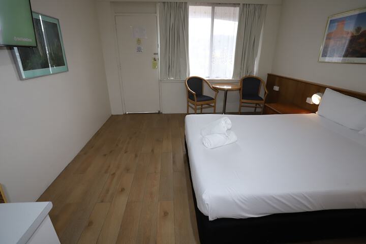 Room 26 of 121