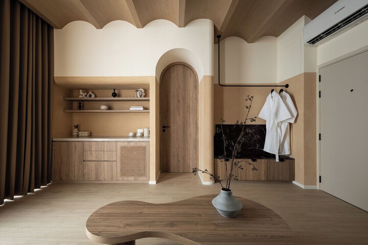 Room 33 of 52