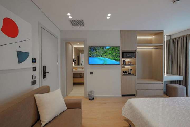 Room 91 of 171