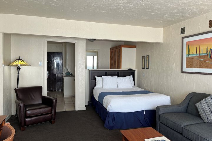 Room 30 of 107