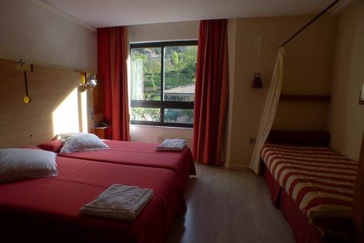 Room 10 of 20