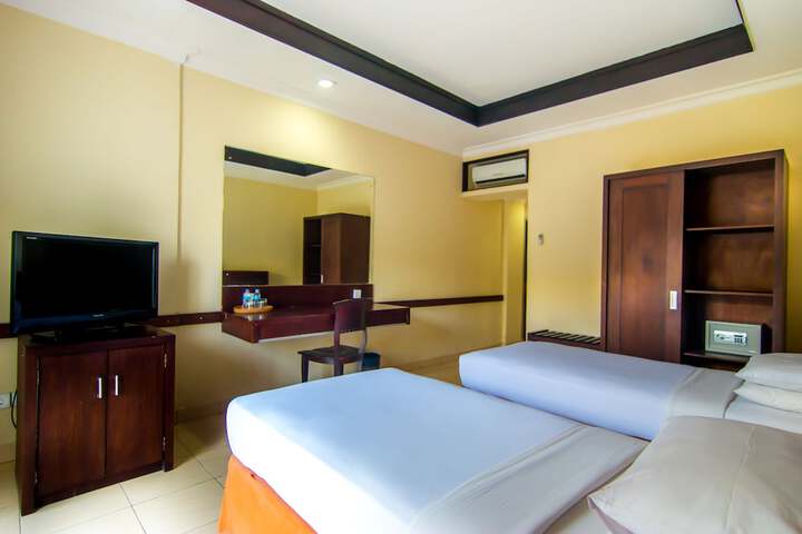 Room 3 of 49