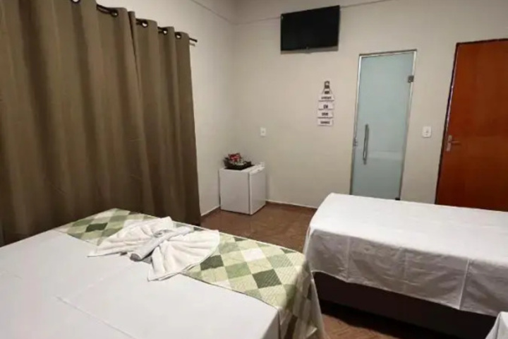 Room 7 of 17