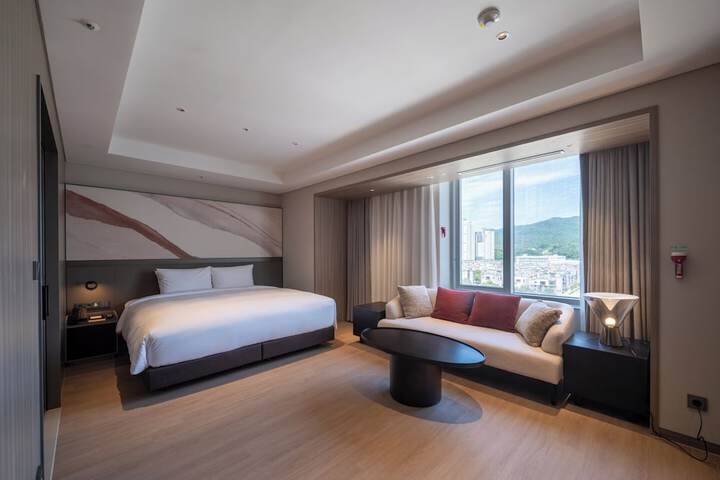 Room 22 of 54