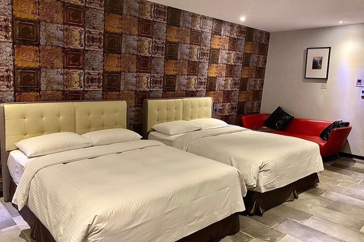 Room 47 of 133