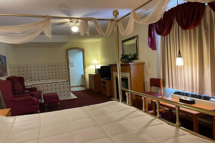 Room 8 of 50