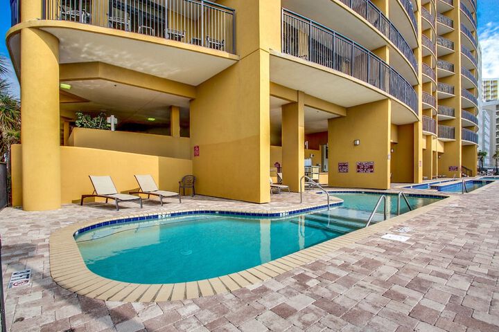 Pool 52 of 69