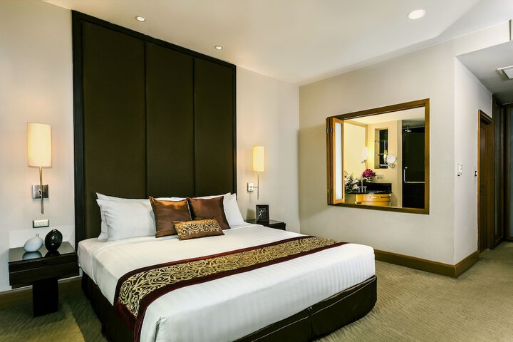 Room 3 of 123