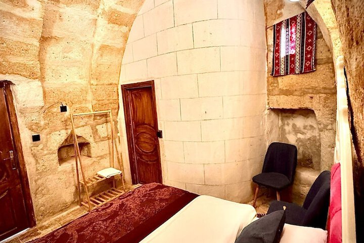 Room 6 of 29
