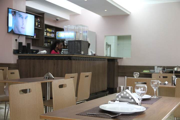Dining 27 of 50