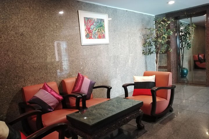 Entrance & Lobby