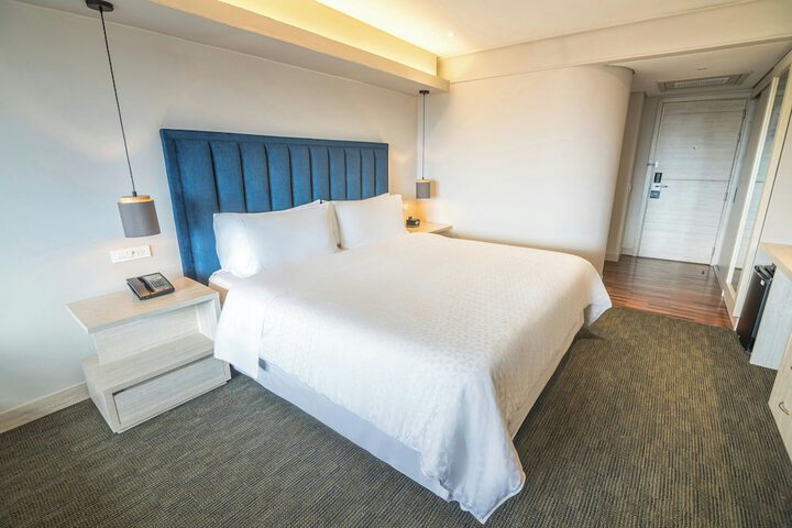 Room 12 of 43