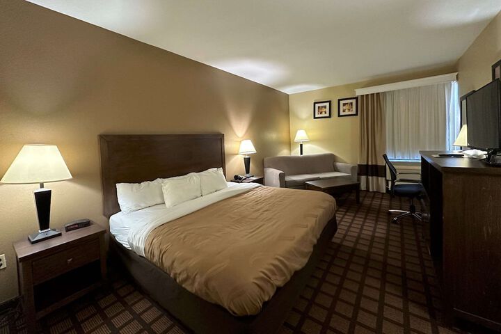 Room 16 of 30