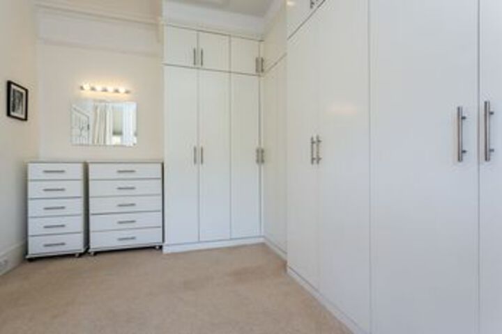 Room 10 of 22